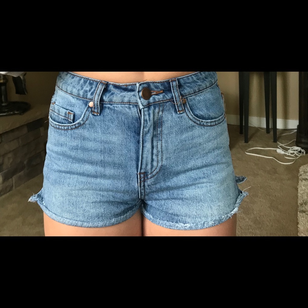 Tobi high waisted shorts